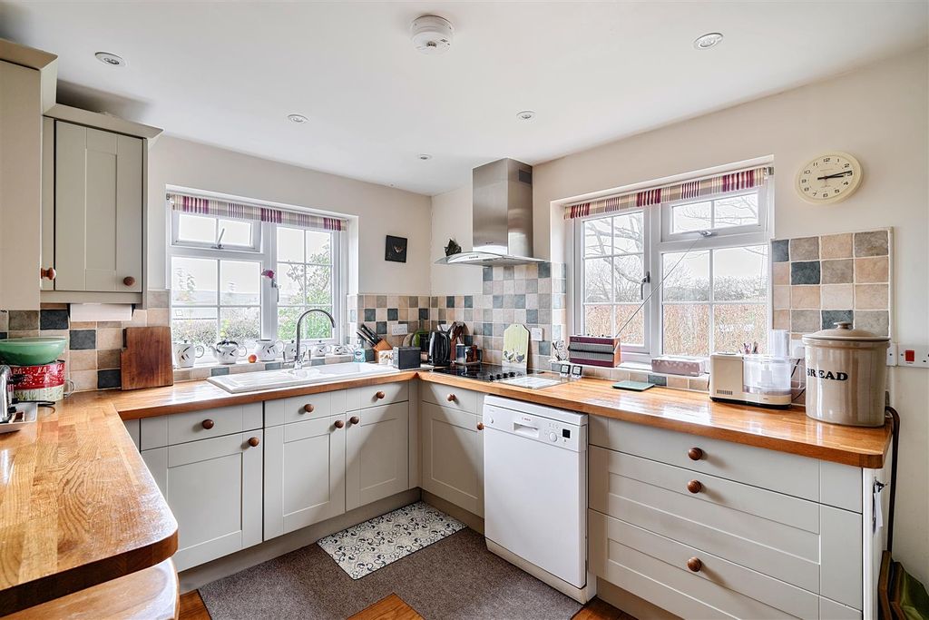 Property photo 3 of 16 1388687-7-693Af5d4105d7.Jpg