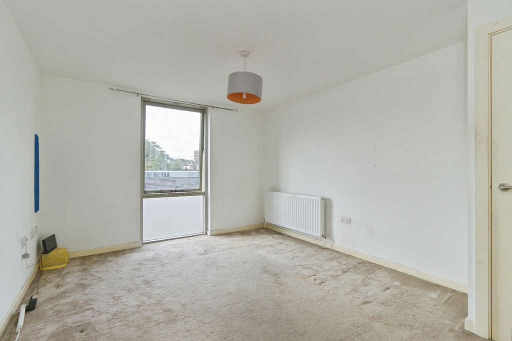 Property photo 3 of 20 Pbox-Img.Jpg