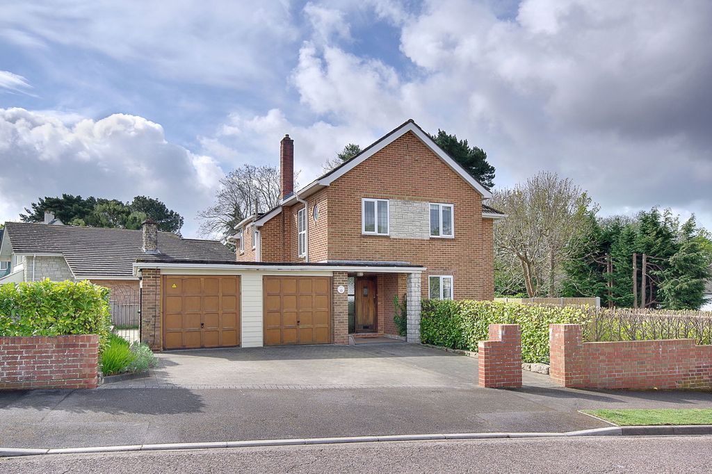 Property photo 2 of 45