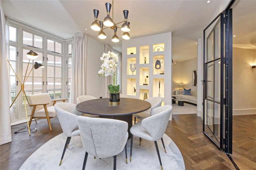 Property photo 1 of 13 Dining Area