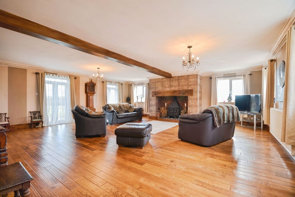 Property photo 3 of 26