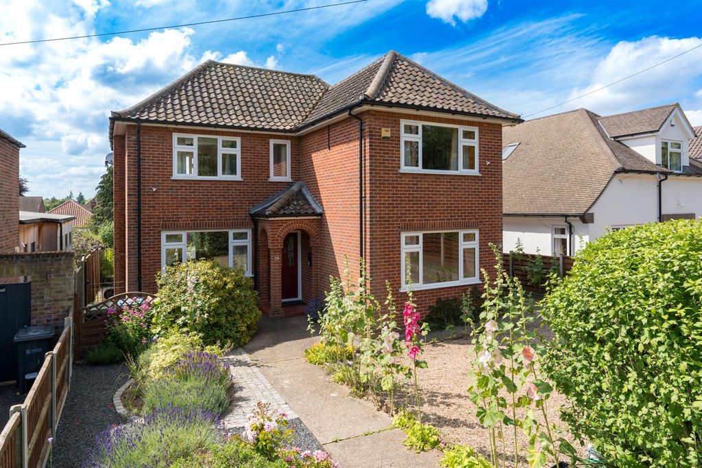Property photo 2 of 28 74Ipswichrd-001.Jpg