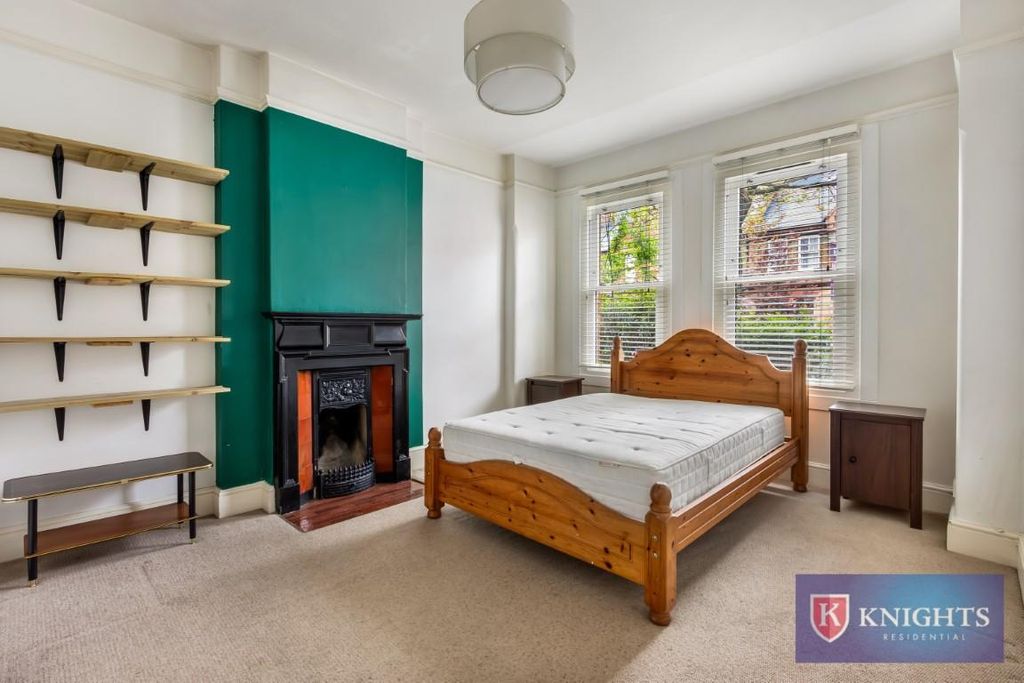 Property photo 2 of 22