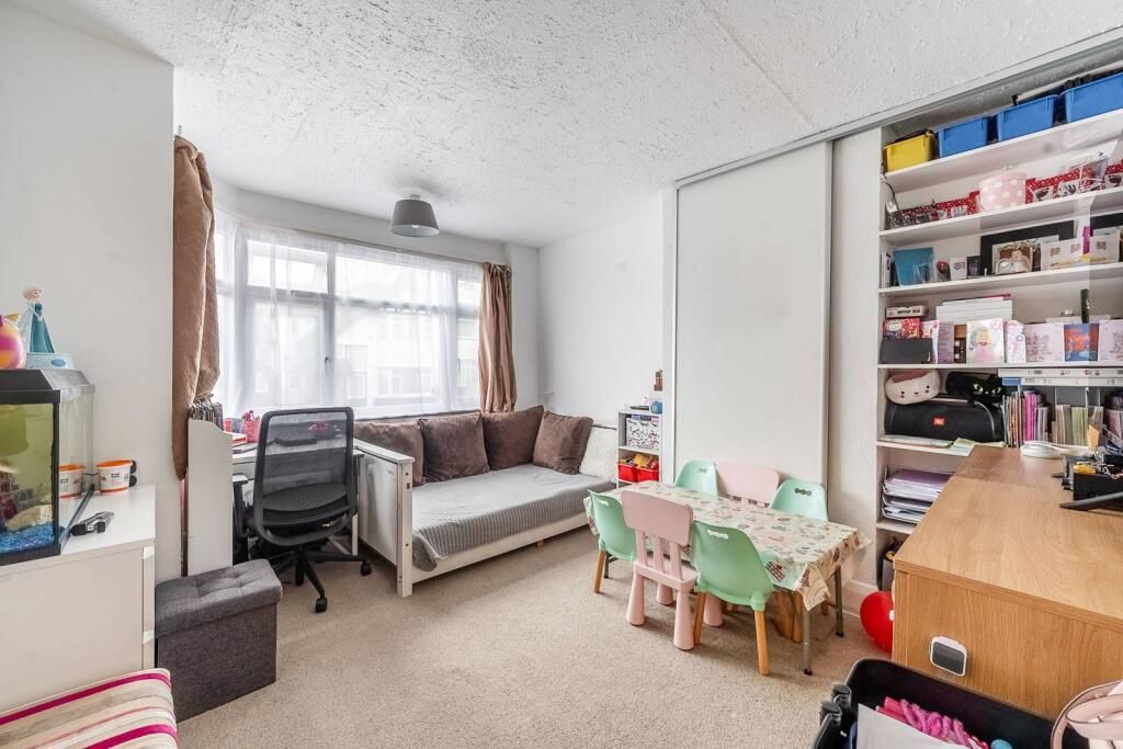 Property photo 2 of 6