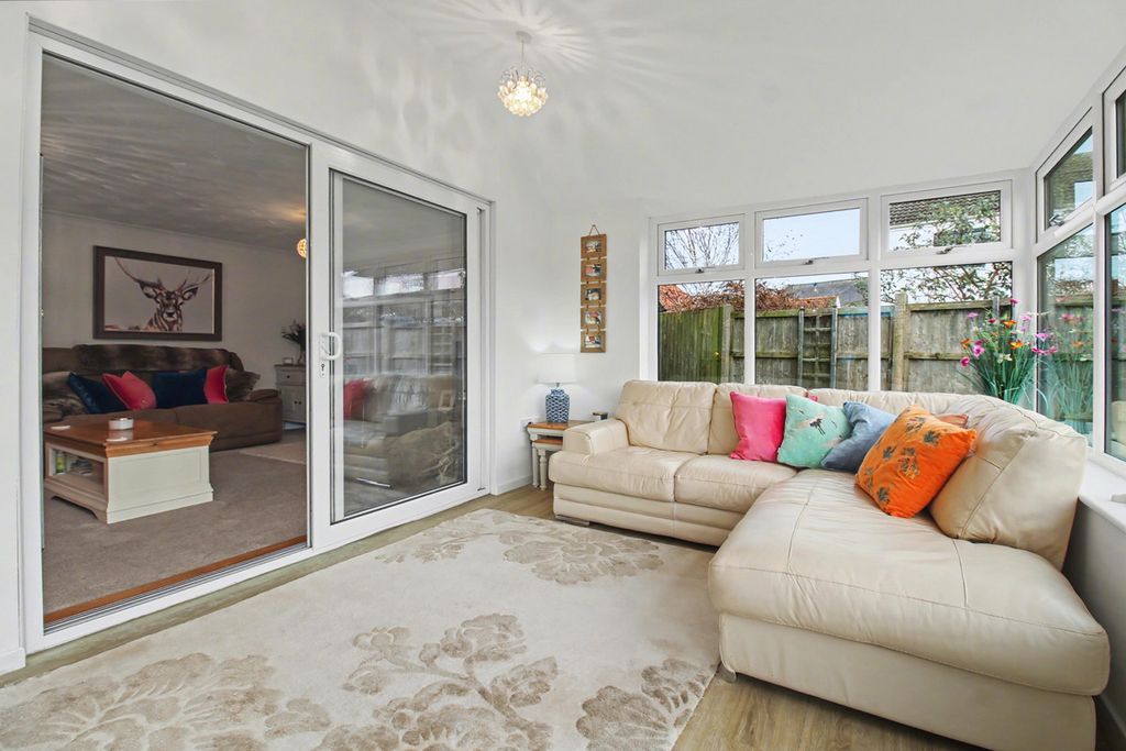 Property photo 3 of 41