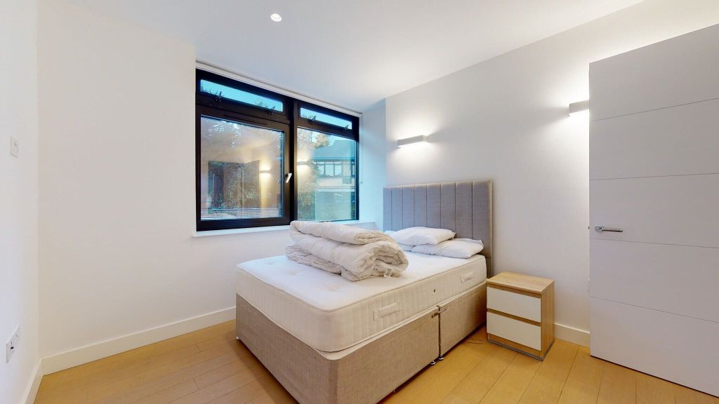 Property photo 3 of 15 Bedroom