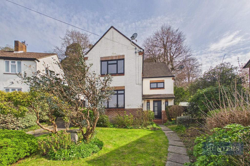 Property photo 1 of 24 Cam05152G0-Pr0401-Still039.Jpg