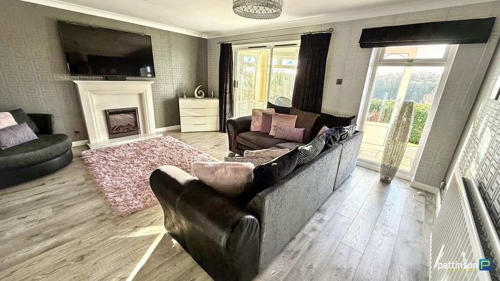 Property photo 2 of 50