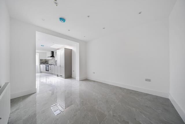 Property photo 2 of 9 Reception Room