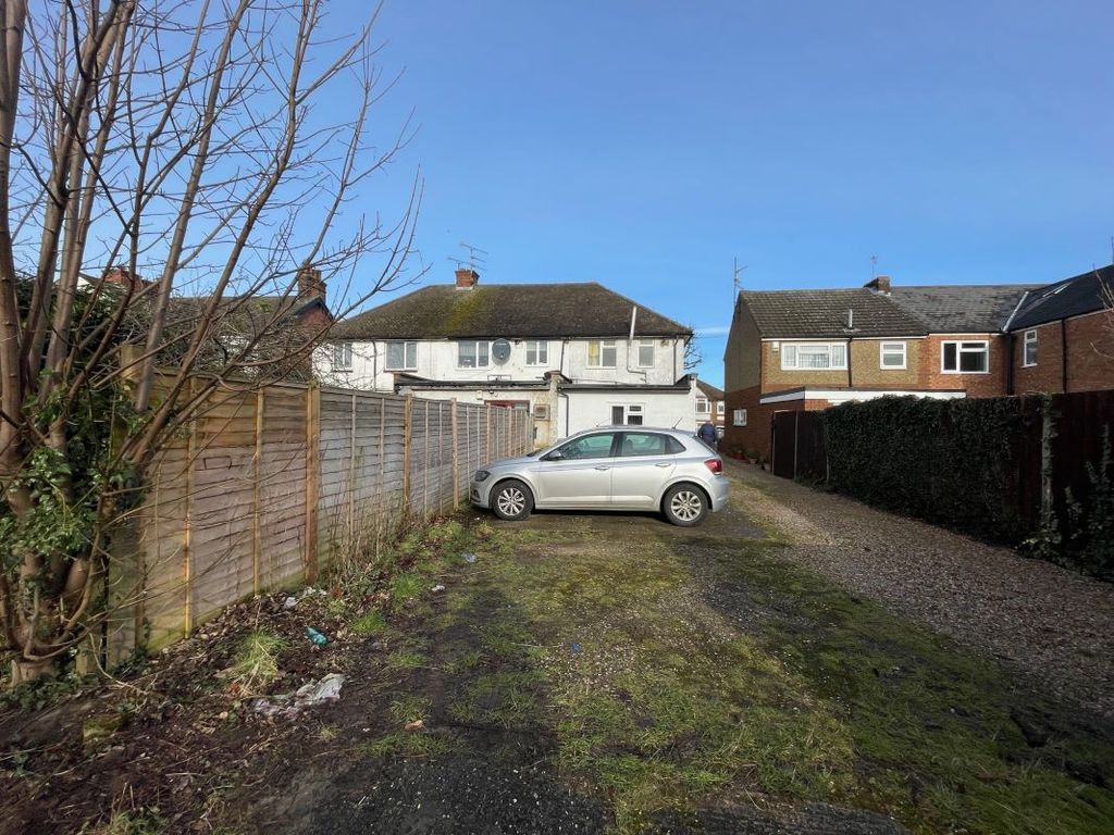 Property photo 2 of 13