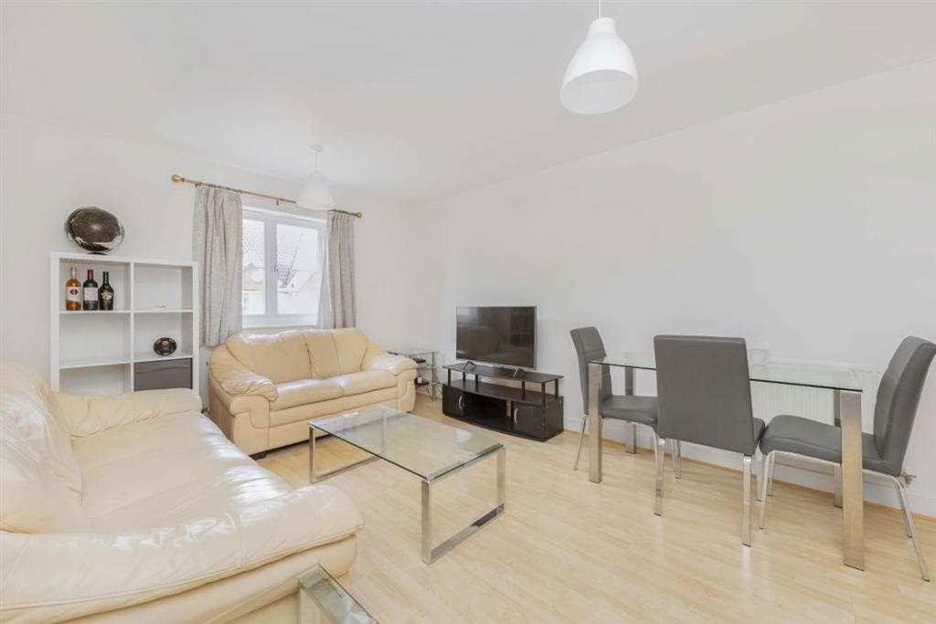 Property photo 3 of 7