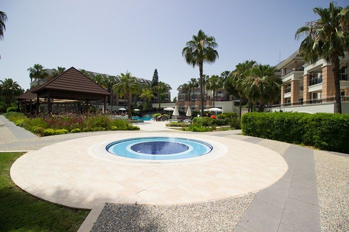 Property photo 3 of 17 Modern 2- Bed Side Apartment - Children's Pool