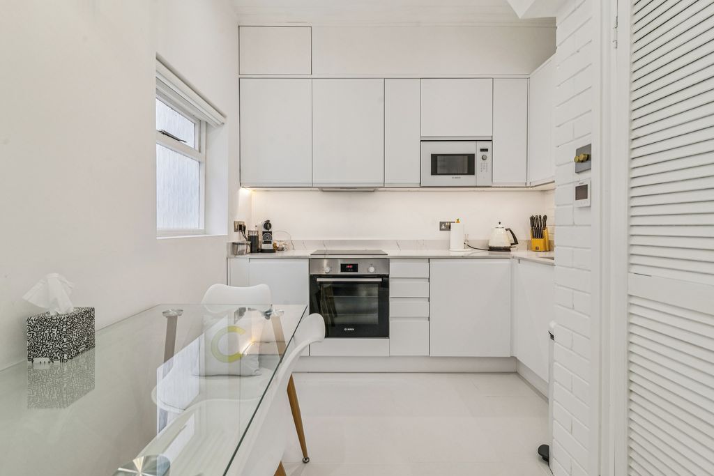 Property photo 2 of 16 Photo 9