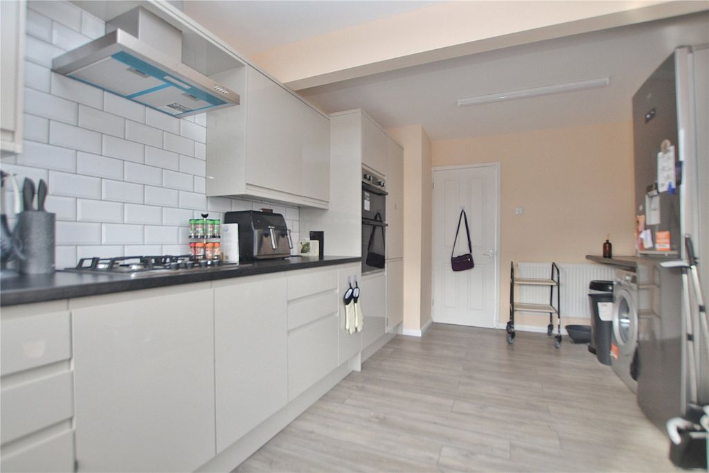 Property photo 3 of 12 Picture No. 10