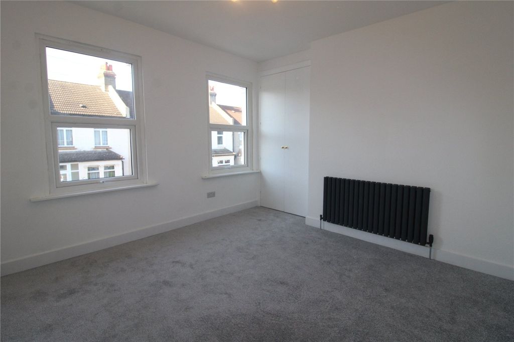 Property photo 2 of 6 Picture No. 04