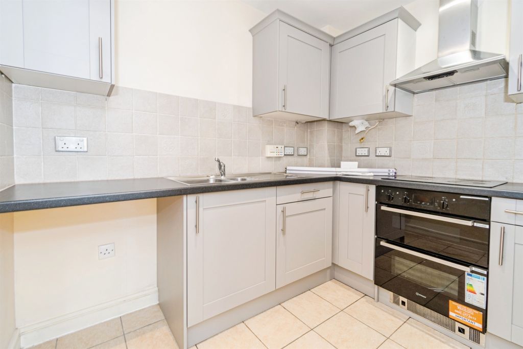 Property photo 2 of 20