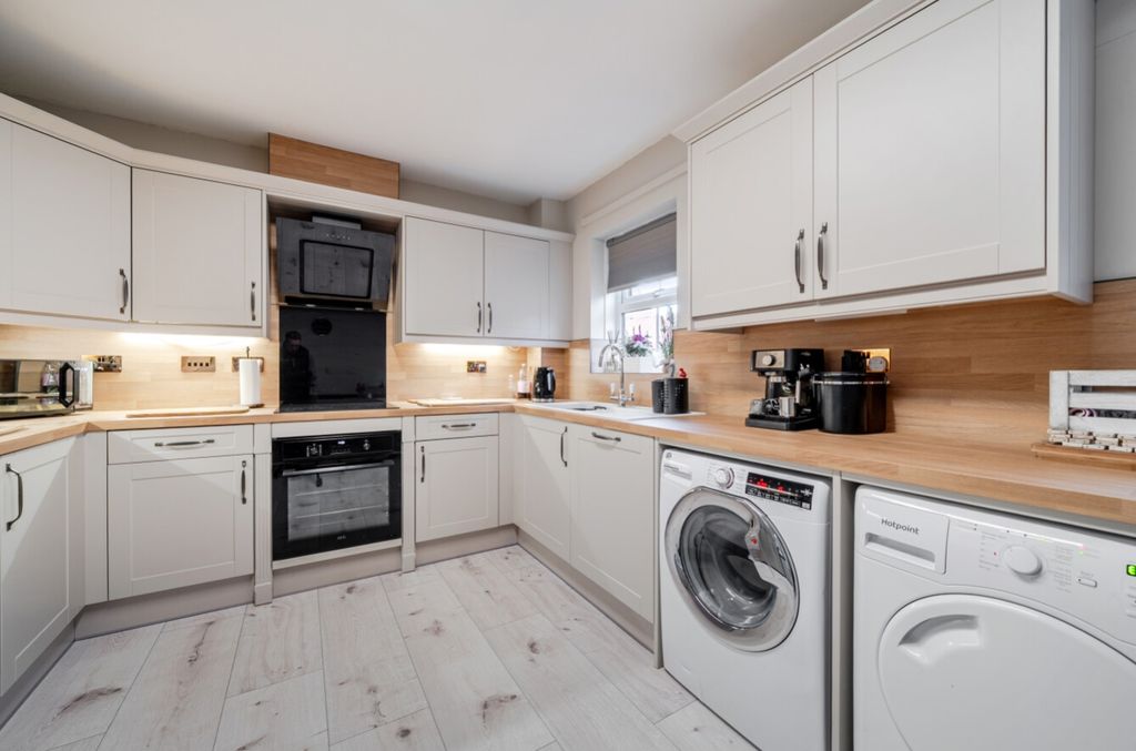 Property photo 3 of 22 1535805-23-1A1454d3B03c7