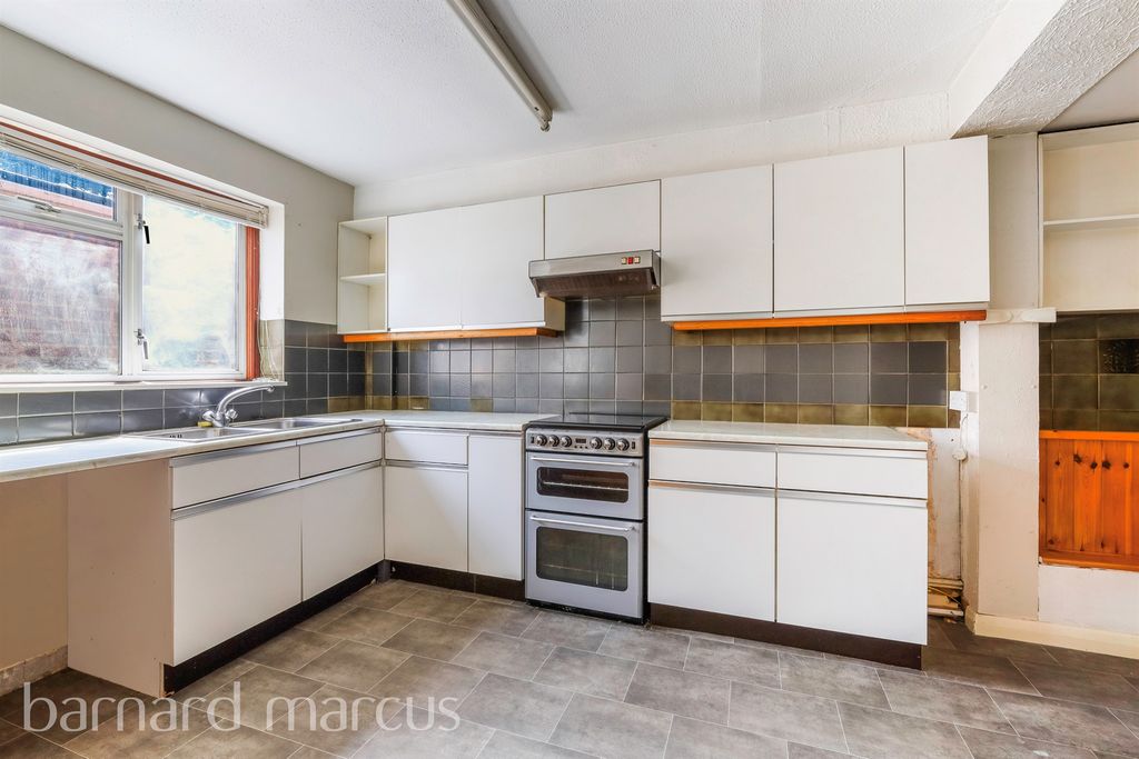 3 bed terraced house for sale in Worcester Road, Sutton SM2 Zoopla