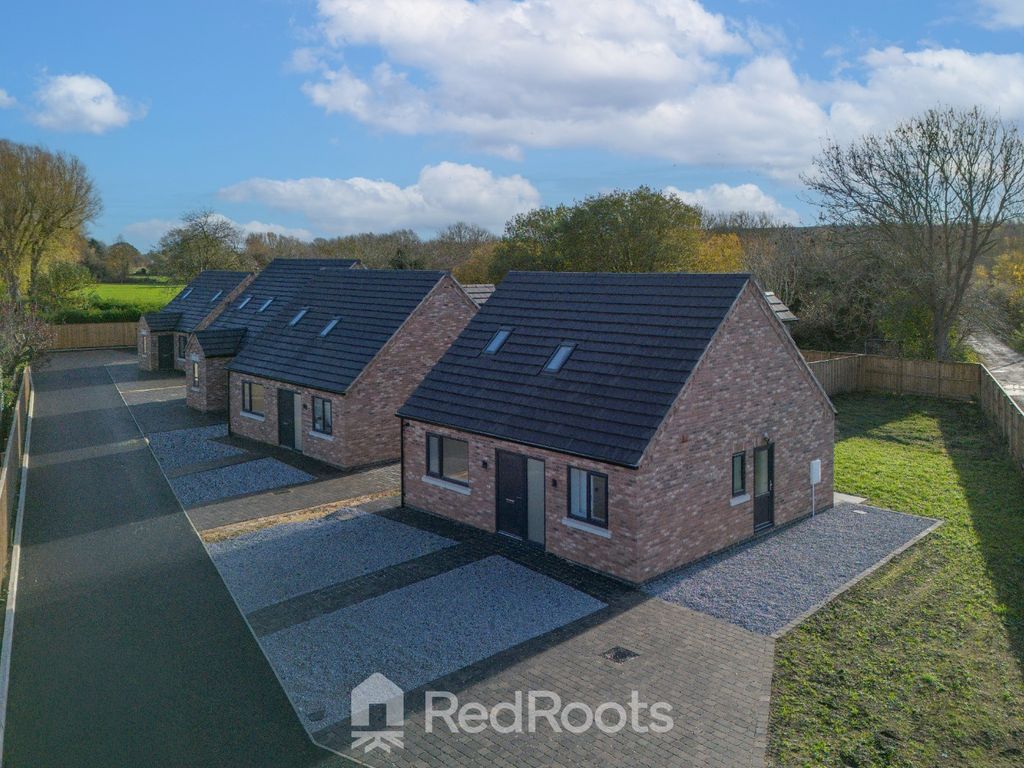 Property photo 3 of 7 4715992