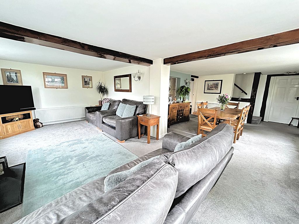 Property photo 2 of 42