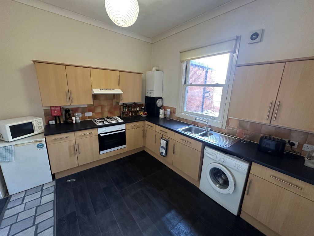 Additional image 5 of 8 bed flat for saleCamperdown, Great Yarmouth NR30