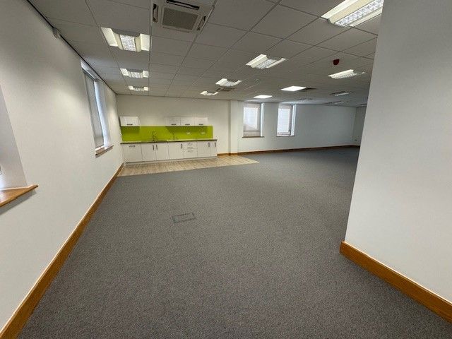 Property photo 3 of 4