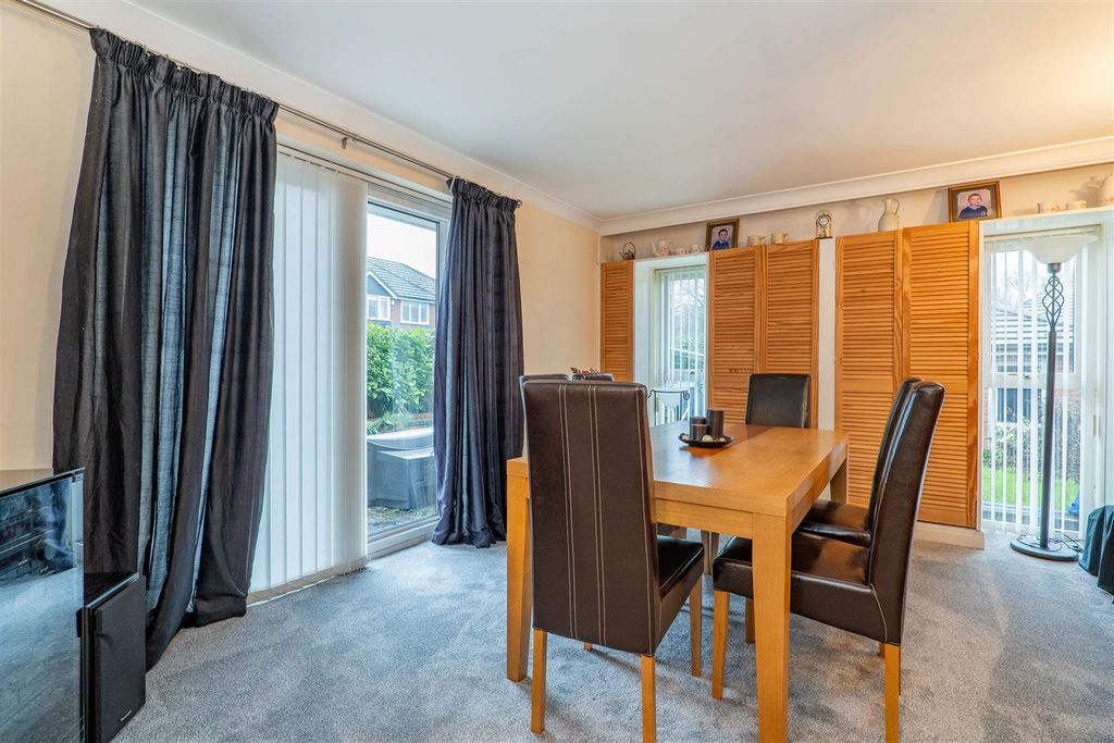 Property photo 3 of 29 Dining Room