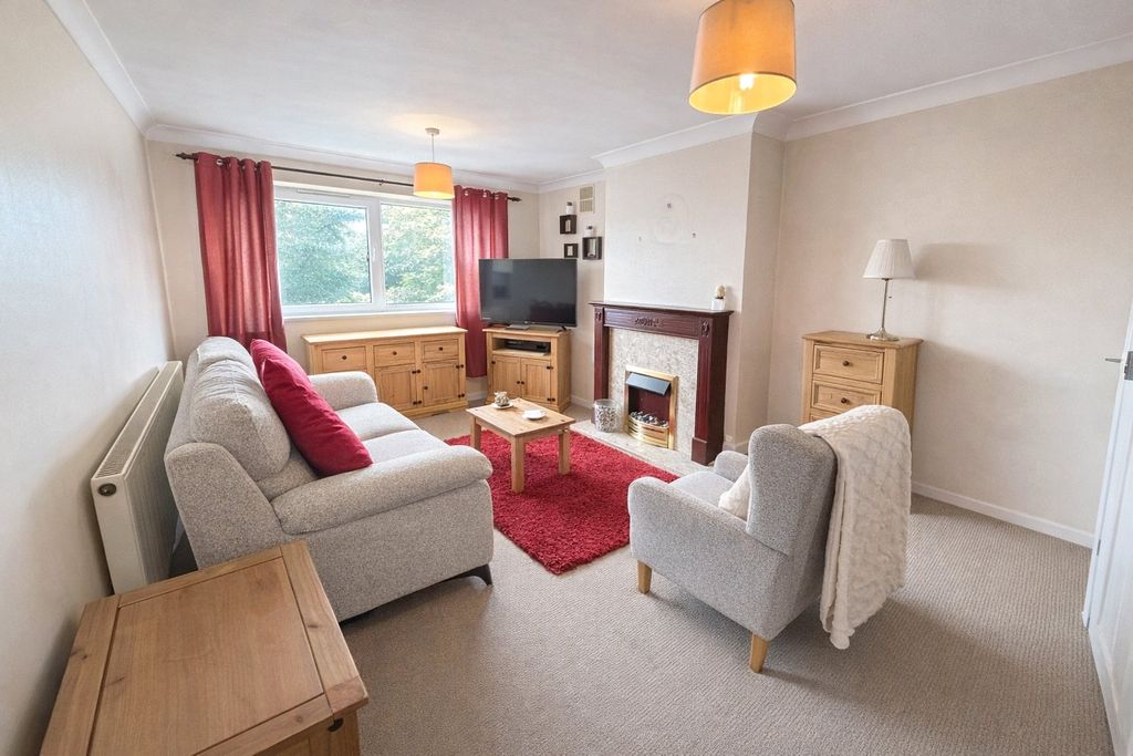 Property photo 2 of 8 Living Room