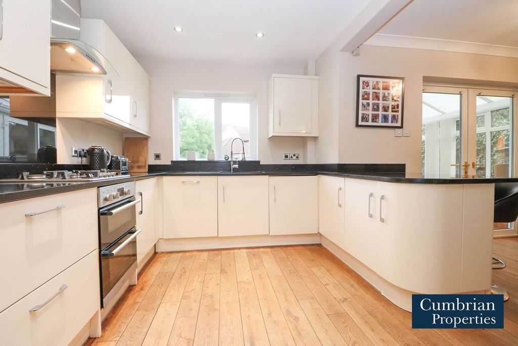 Property photo 2 of 23 Kitchen