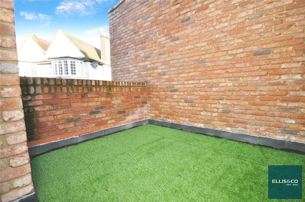 Property photo 3 of 10 Picture No. 09