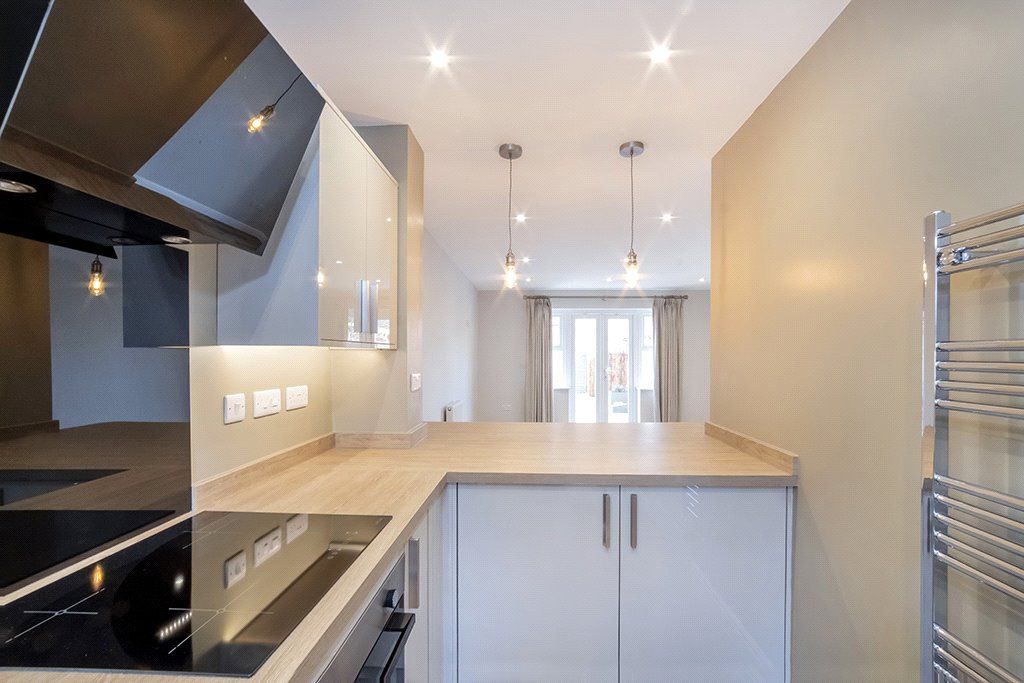 Property photo 2 of 17 Picture No. 14