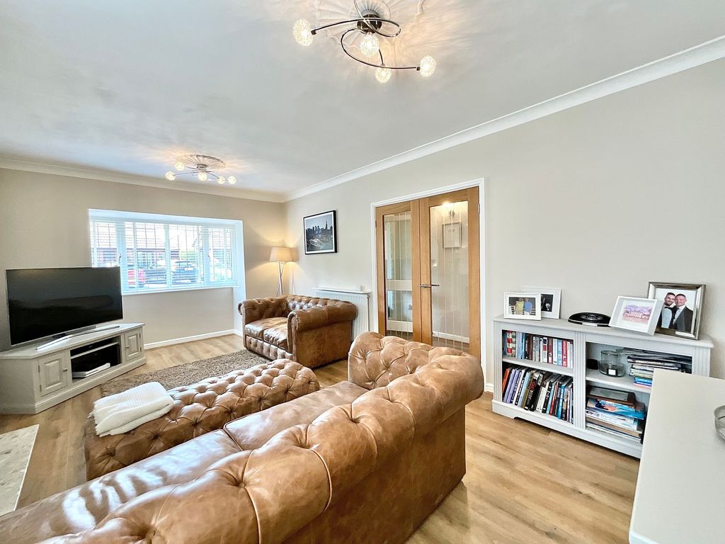 Property photo 2 of 35