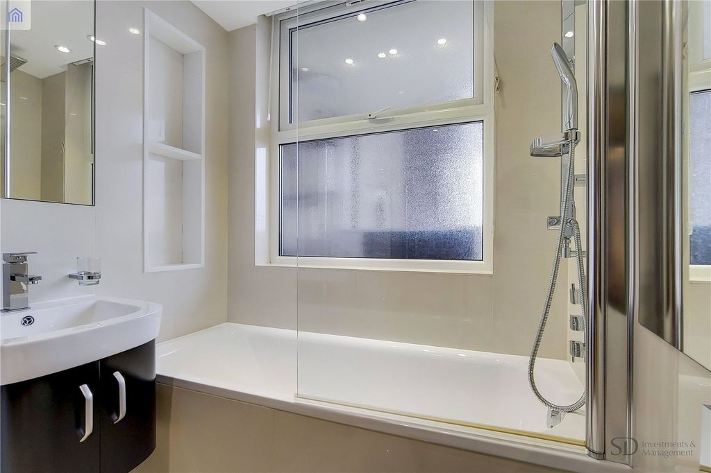 Property photo 3 of 18 Picture No. 02