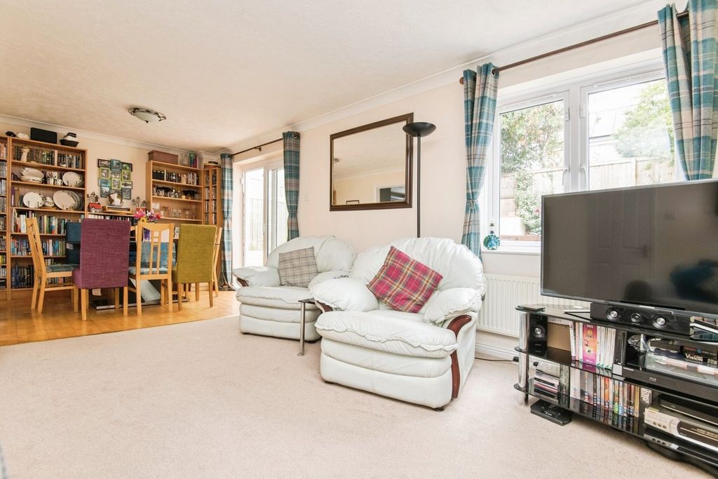 Property photo 3 of 19