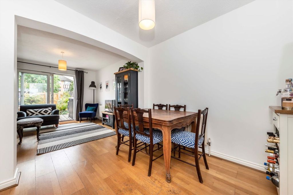 Property photo 2 of 7