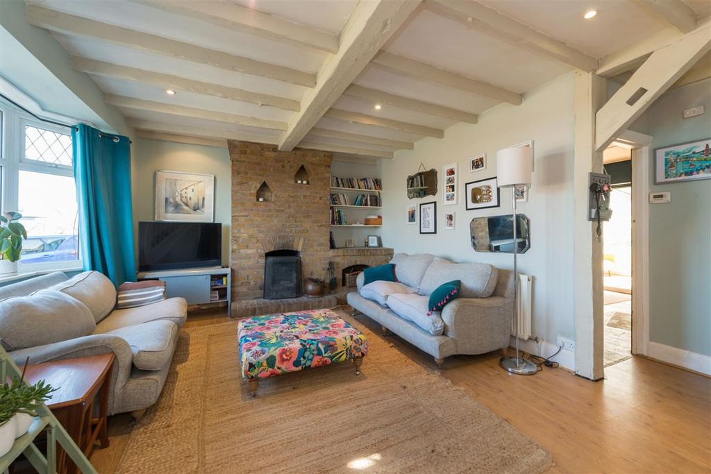 Property photo 2 of 26