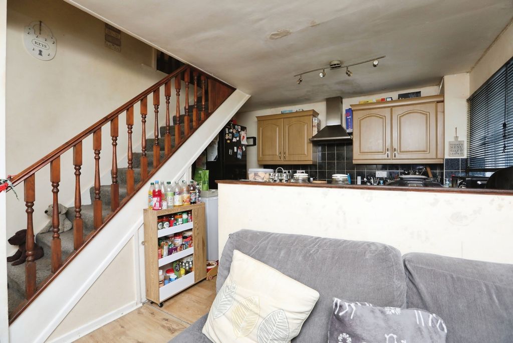 Property photo 3 of 12 Photo