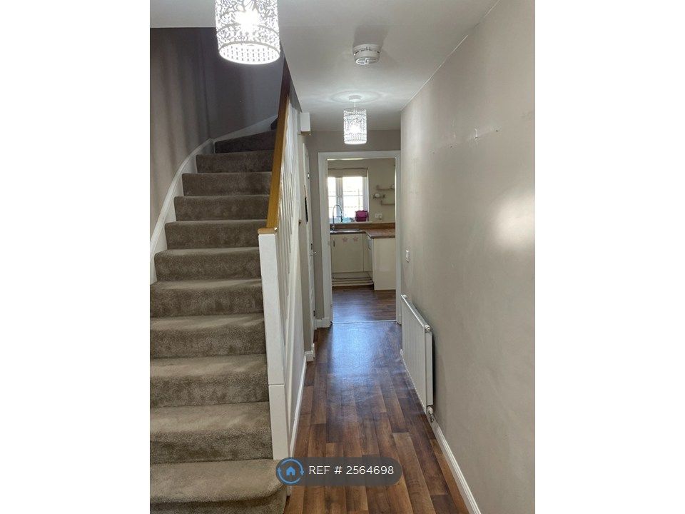 Property photo 2 of 24 Hallway