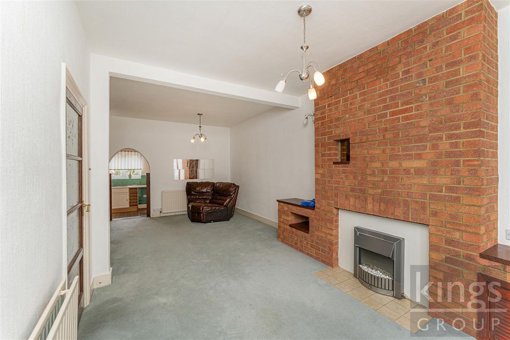 Property photo 2 of 15