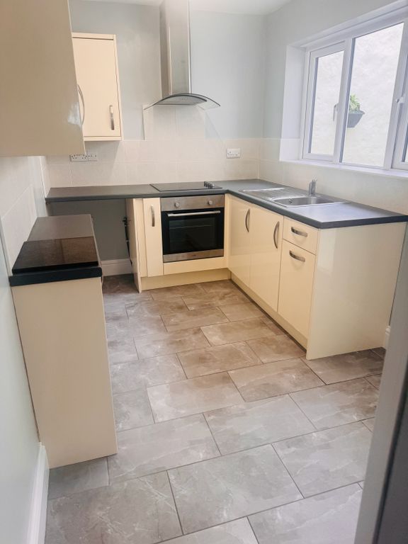 Property photo 2 of 12 Gallery