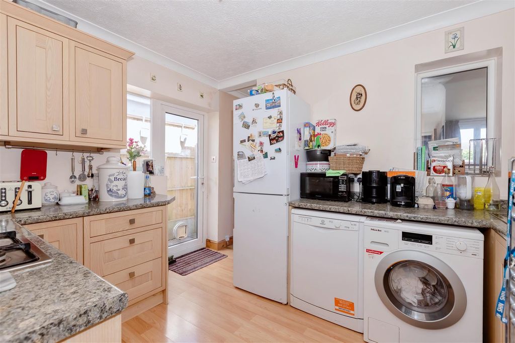 Property photo 3 of 14 Copthorne Hill_12.Jpg