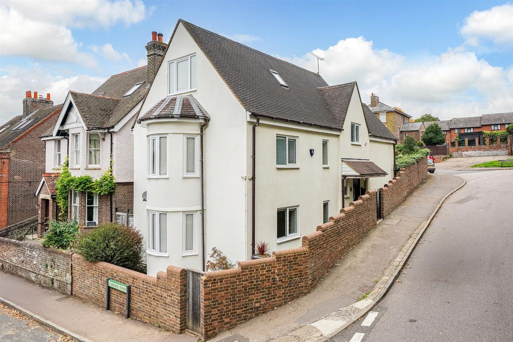 Property photo 1 of 23 39A-George-Street-1001.Jpg