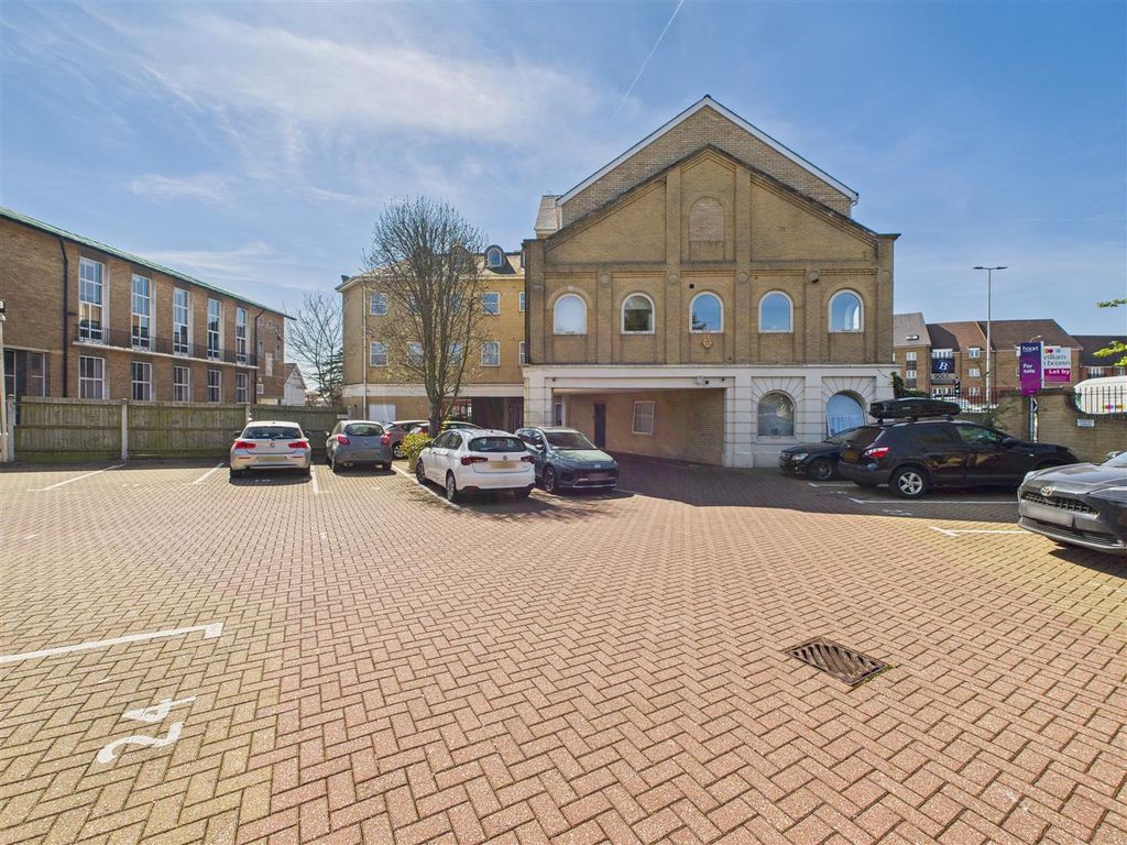 Property photo 1 of 14