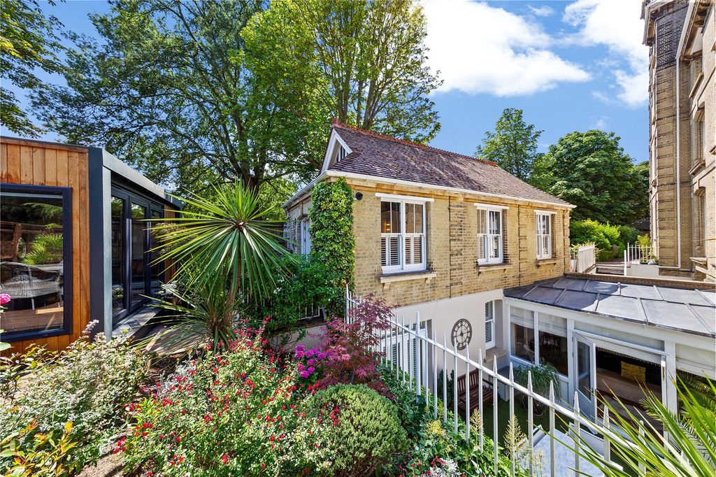 Property photo 1 of 17 Picture No. 22