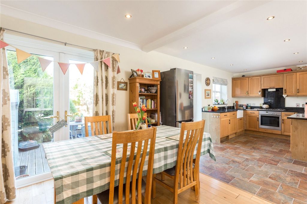 Property photo 2 of 18 Photo