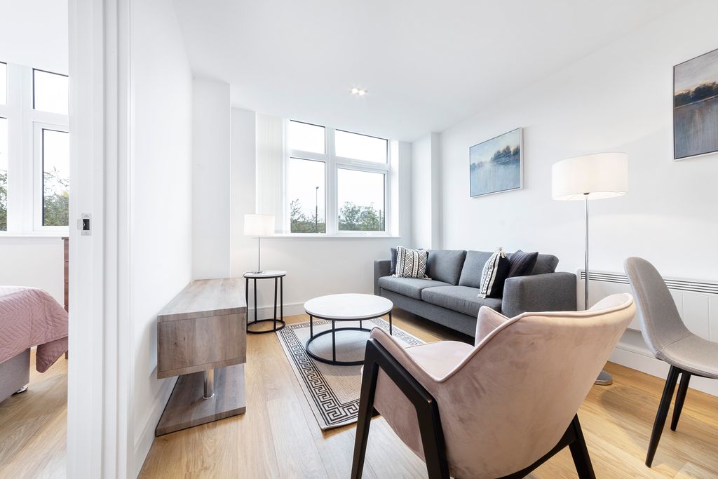 Property photo 2 of 7 Photo 4