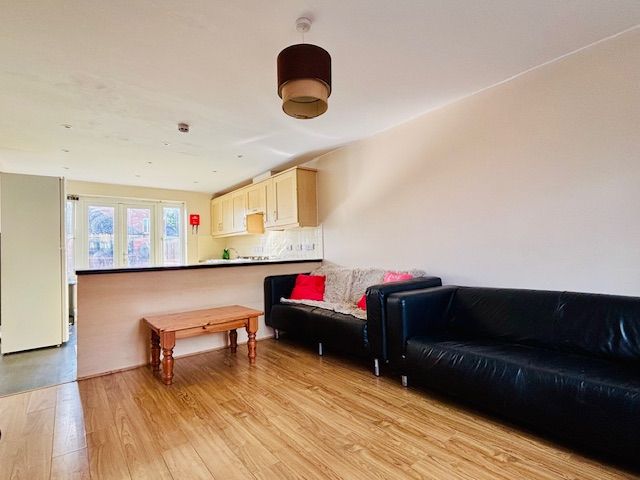 Property photo 2 of 17 Living Room