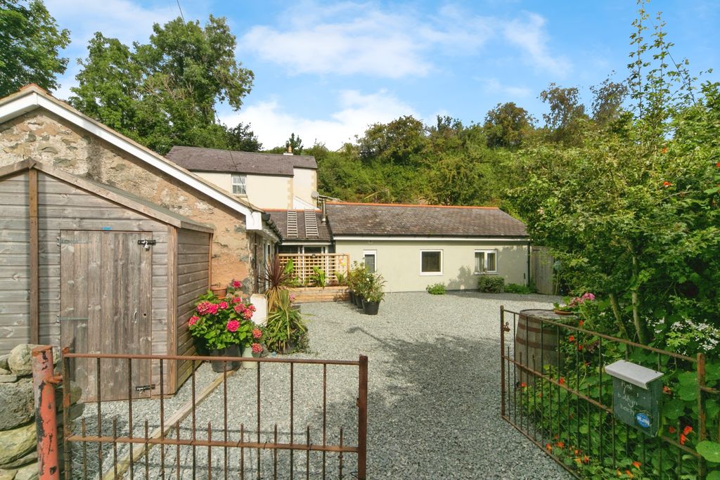 Property photo 2 of 15