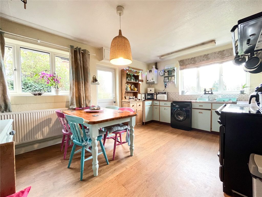 Property photo 3 of 19 Picture No. 12