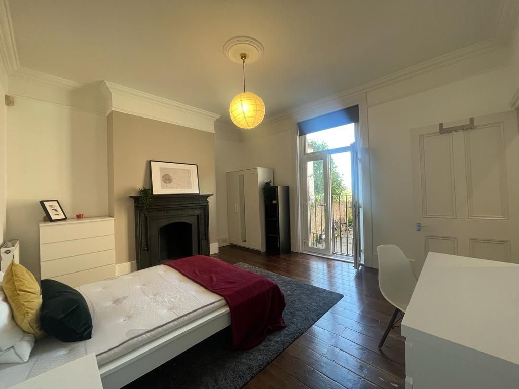 Property photo 2 of 8 Bedroom